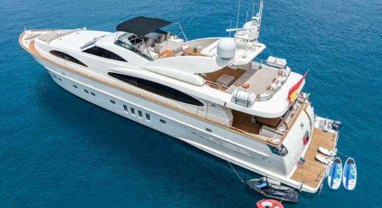 Rent Astondoa 102 B4 in Mallorca & Ibiza | Superyacht Charter