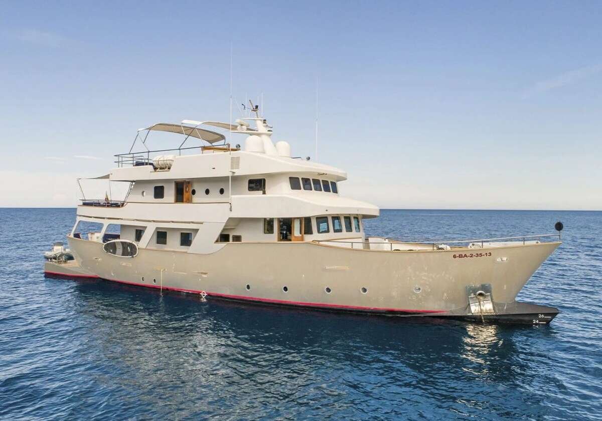 Rent Navetta 31m Semaya in Mallorca
